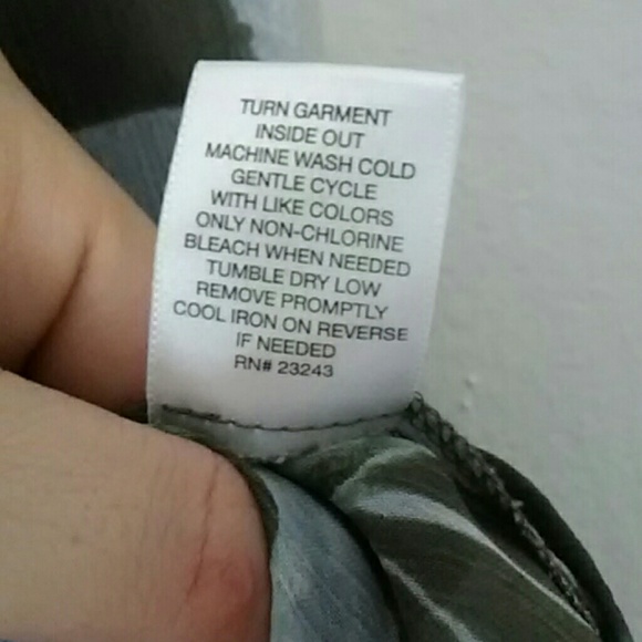 Sheer floral boho crop top - Picture 6 of 7